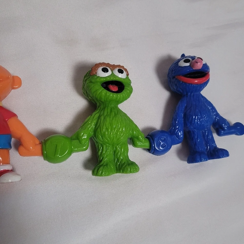 Vintage Sesame Street Friends Pop Together Figures Set Of 8 1994